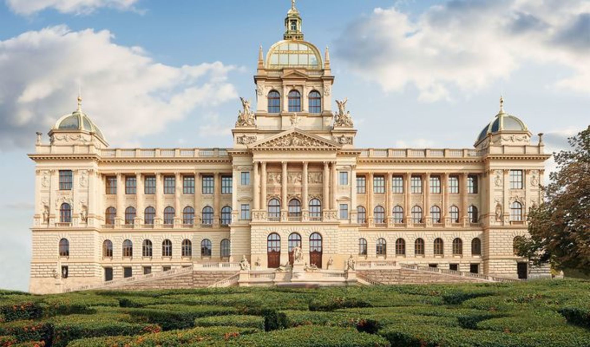 National museum. Национальный музей Чехии. Народный музей Прага. Нацтональныймузей Чехия. Пражский национальный музей.