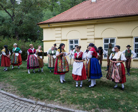 Akce se konala uvnitř Letohrádku i v zahradách