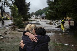 Komentovaná prohlídka výstavy Czech Press Photo s Danem Maternou a Milanem Jarošem