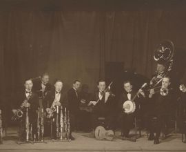 Orchestr Jaroslava Ježka.